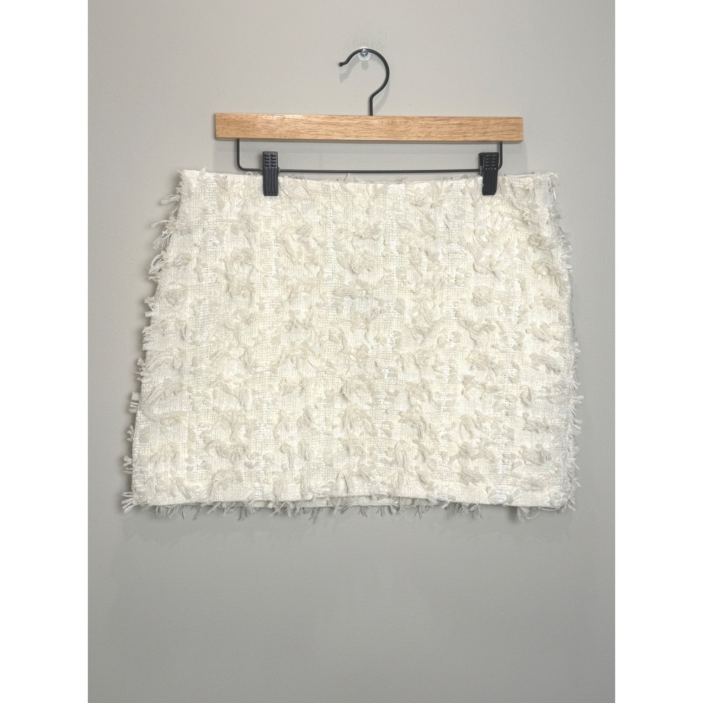 NWT H&M 12 Textured Tweed Eyelash Fringe Cream White Mini Skirt Coquette Preppy